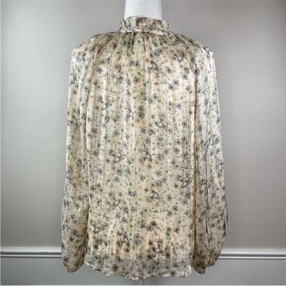 NWT H&M Size M Tie Detail Floral Long Sleeve Ruffle V-Neck Blouse with Smocking - Picture 7 of 15